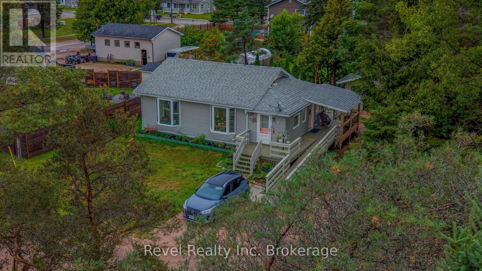 Property Photo:  2 Lincoln Avenue  ON P0A 1X0 