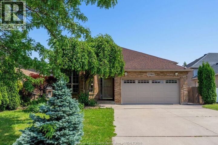Property Photo:  1544 Imperial Crescent  ON N9G 2T8 