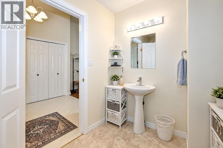 Property Photo:  11 Eagle Crescent 10  BC V2G 4R6 