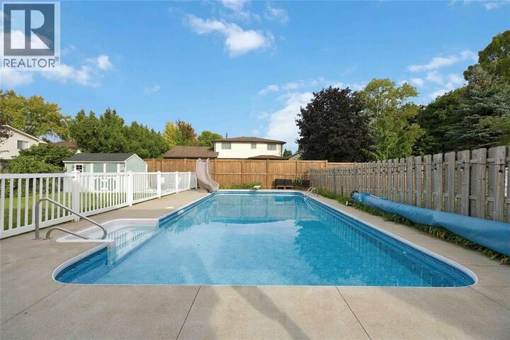 Property Photo:  1006 Salisbury Street  ON N7S 4N7 
