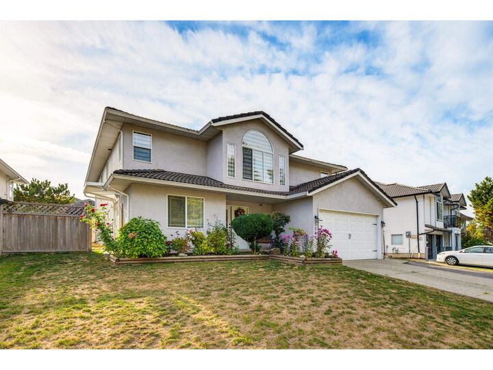 Property Photo:  3149 Goldfinch Street  BC V2T 5R8 
