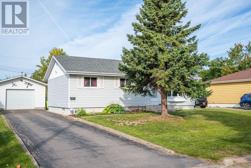 Property Photo:  131 Allard St  ON P6B 5G3 