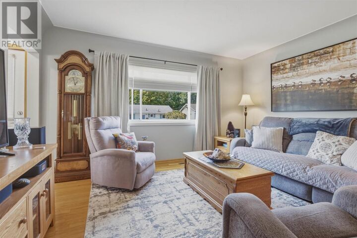 Property Photo:  260 Mississagua Ave  ON P5A 1E7 