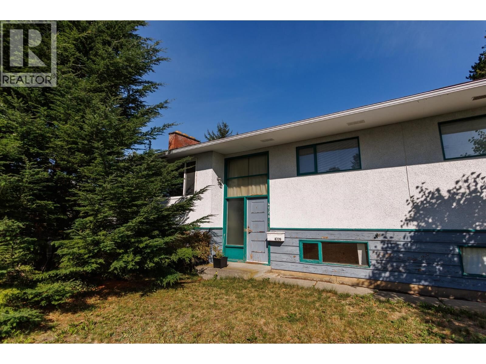 Property Photo: 4726 Soucie Avenue BC V8G 2G1