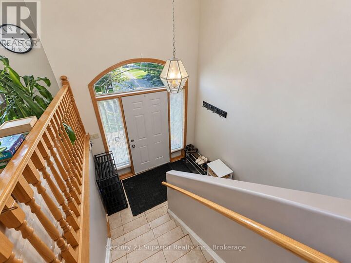 Property Photo:  167 Lynx Crescent  ON P7C 6B3 