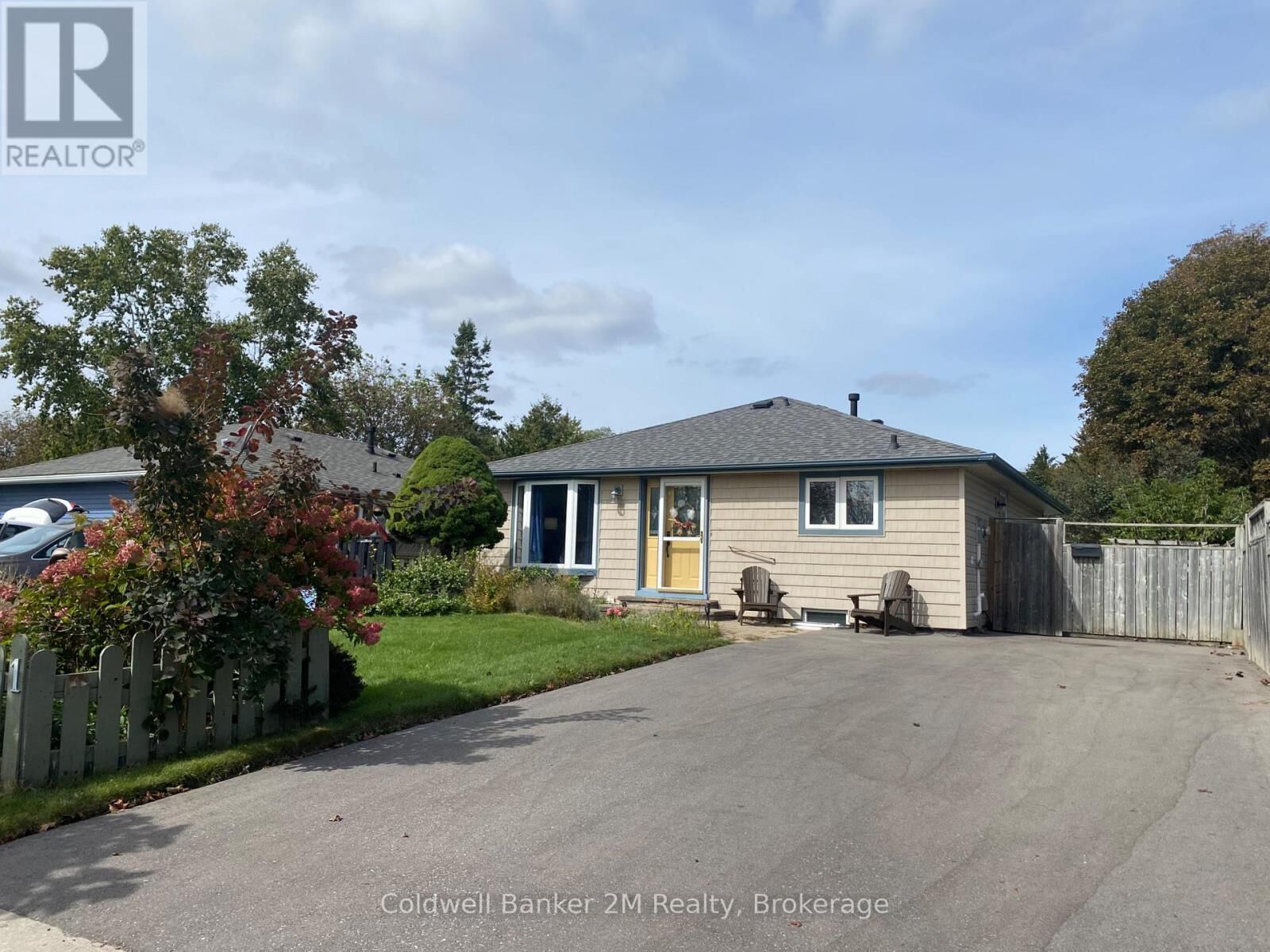 Property Photo: 691 Wesley Drive ON L1H 7X6