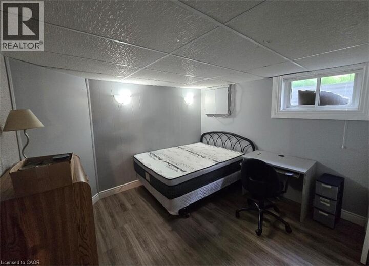 Property Photo:  409 Castlegrove Place Room 4  ON N6G 1L1 