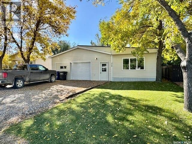 Property Photo: 219 13th Street SK S0K 2A0