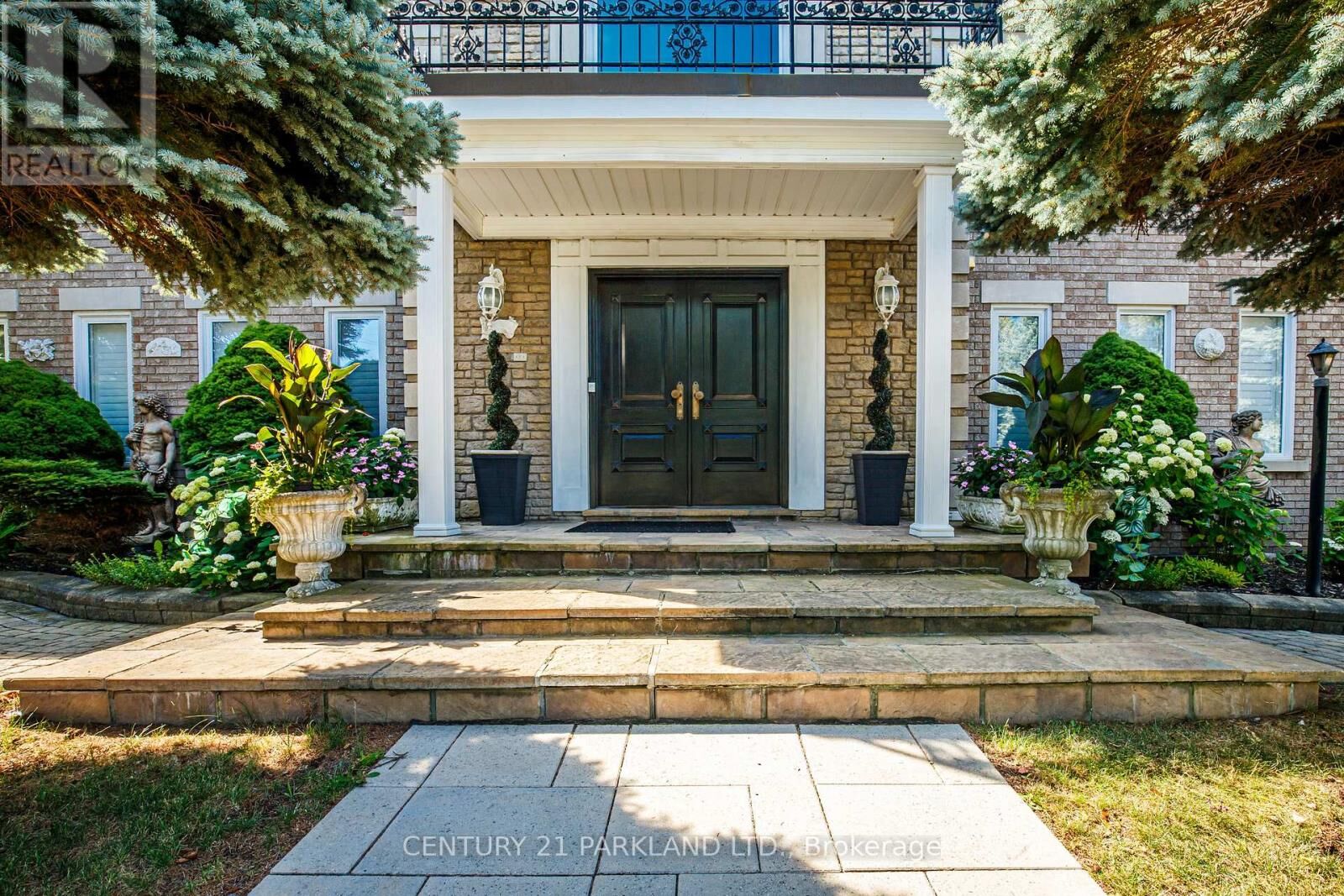 Property Photo: 1 Radley Street ON L4L 8J7