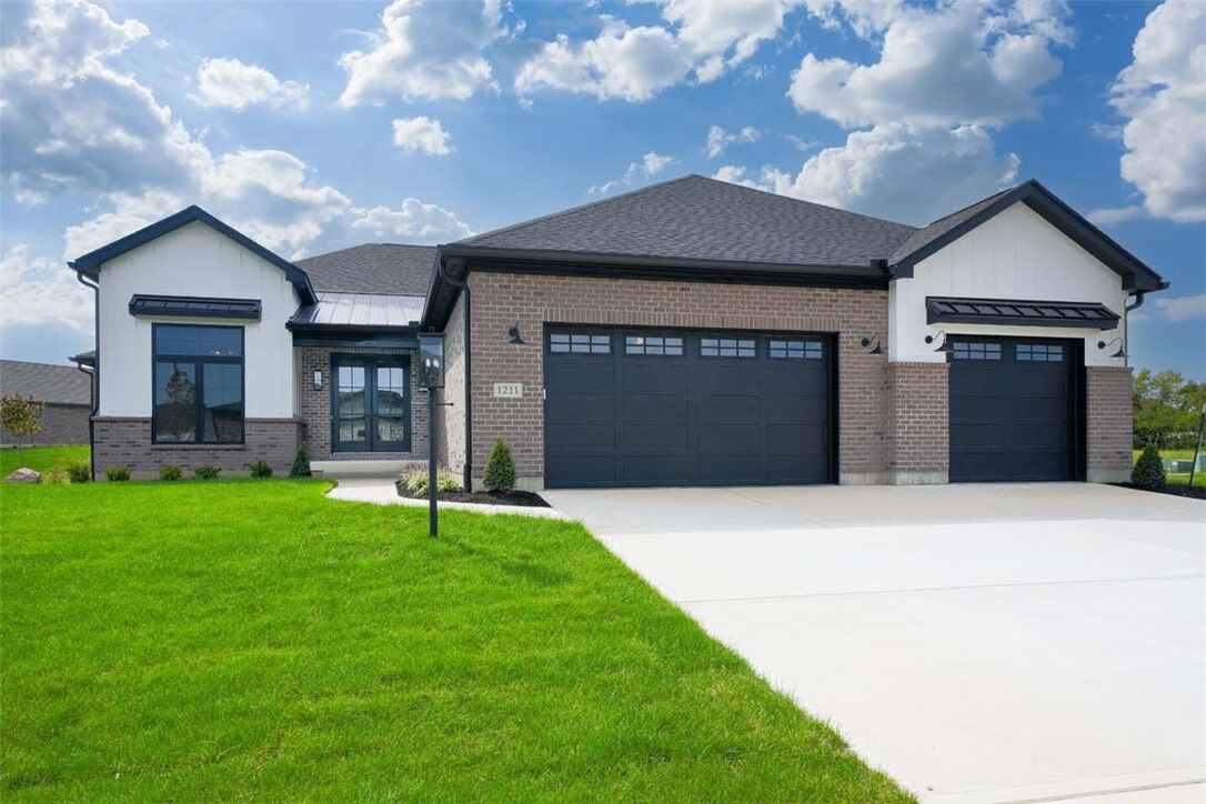 Property Photo: 1211 Normandy Rue OH 45458