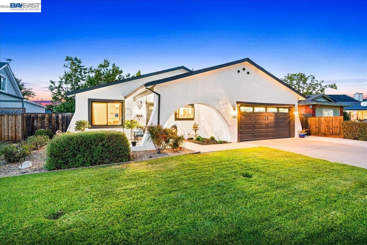 Property Photo: 586 Colusa Way CA 94551