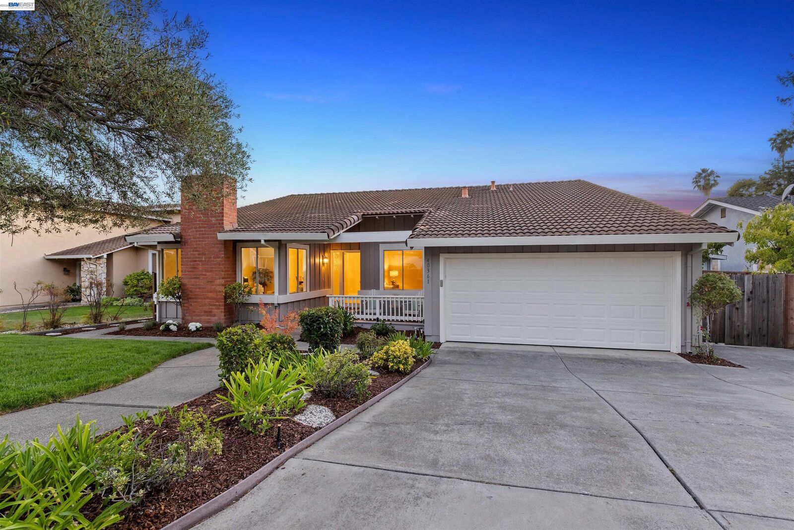 Property Photo: 40361 Loro Pl CA 94539