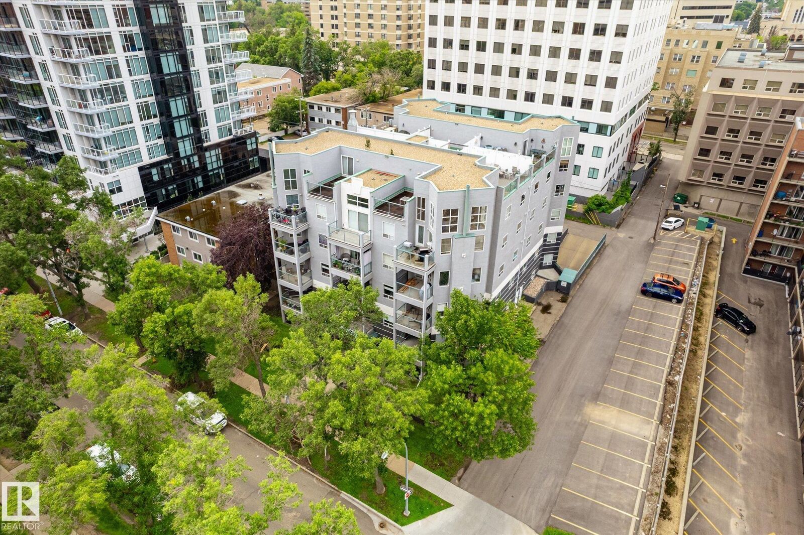 Property Photo:  10046 110 Street NW 403  AB T5K 2Y2 