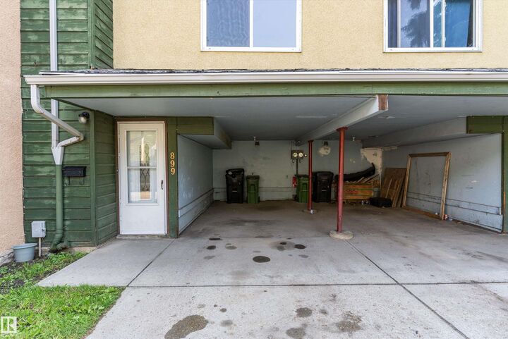 Property Photo: 899 Abbotsfield Road NW AB T5W 4R4