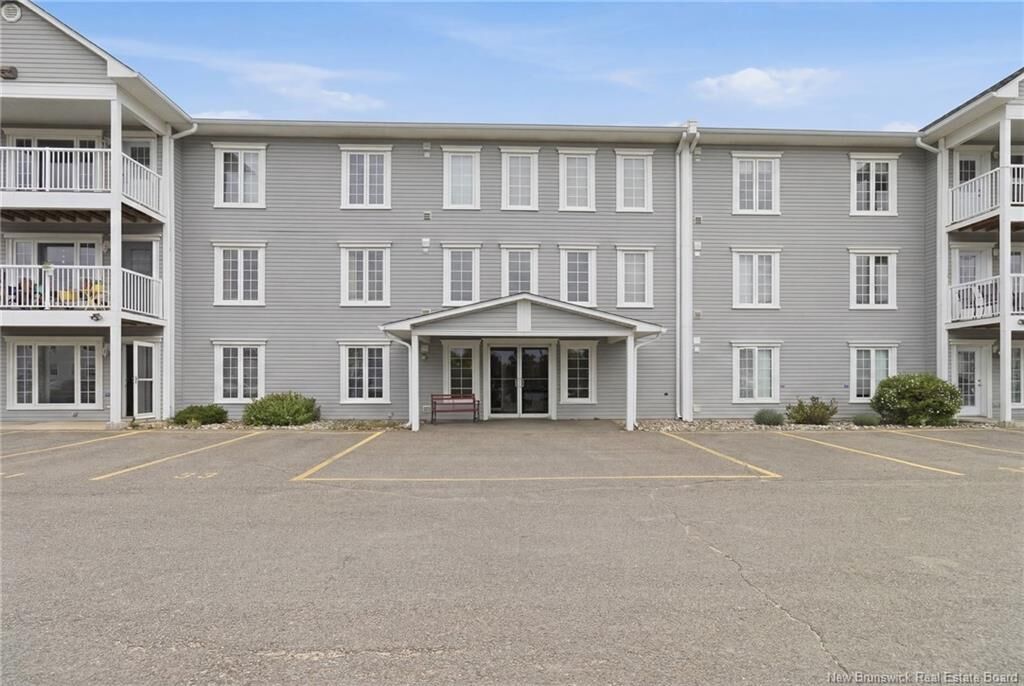 Property Photo:  185 Reynolds Street 14  NB E3A 0K7 