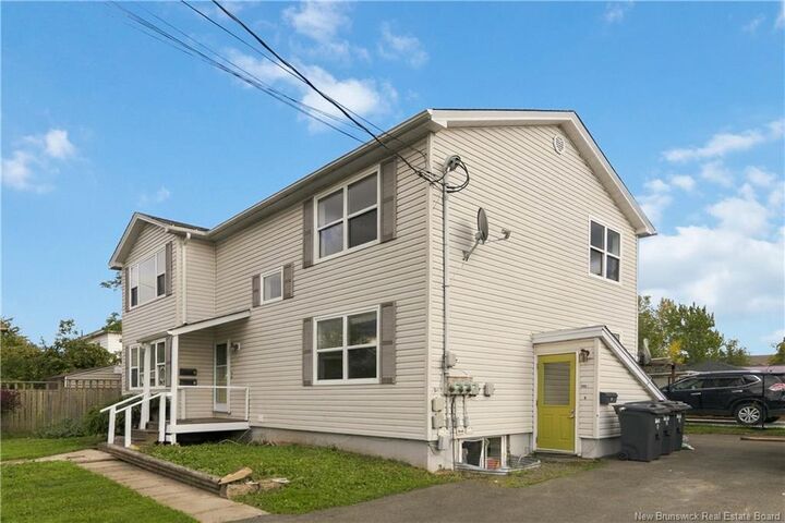 Property Photo:  106 York Street  NB E1C 2Z2 