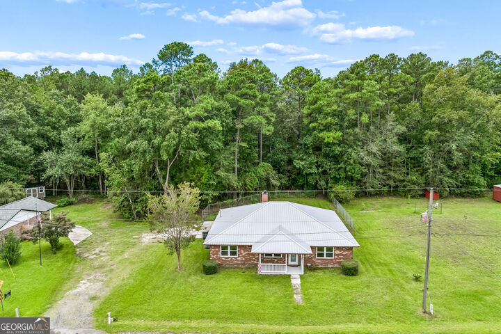 Property Photo:  103 W Magnolia Avenue  GA 31548 