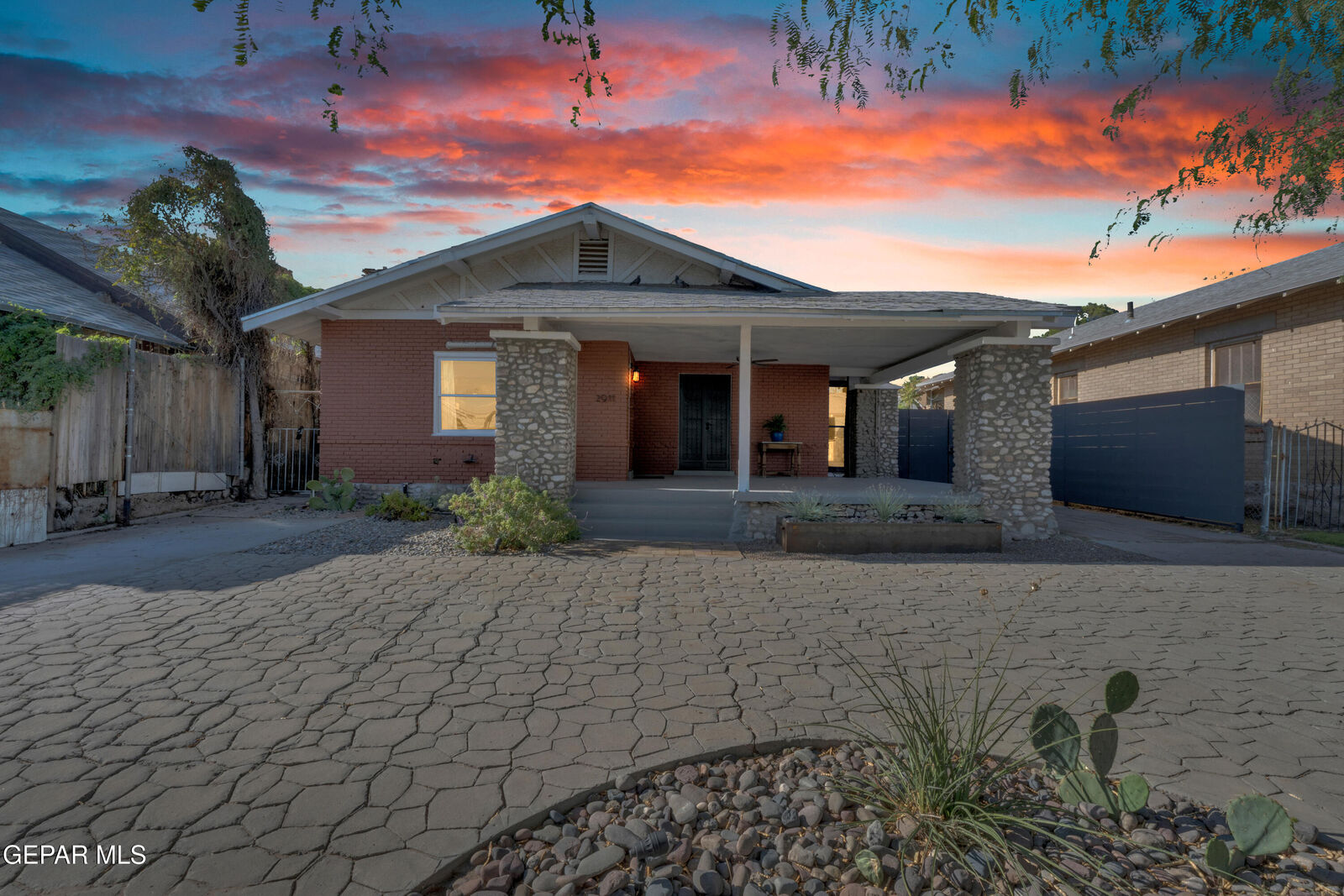 Property Photo:  2911 Grant Avenue  TX 79930 