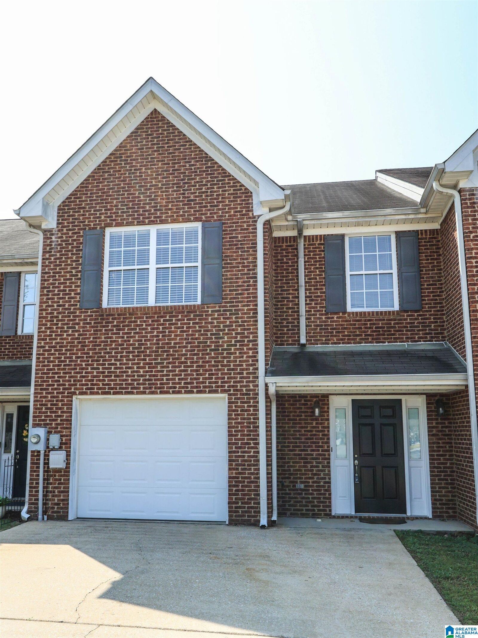 Property Photo:  2056 Queens Court  AL 35004 