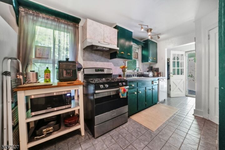 Property Photo: 250 Hardscrabble Rd NJ 07924