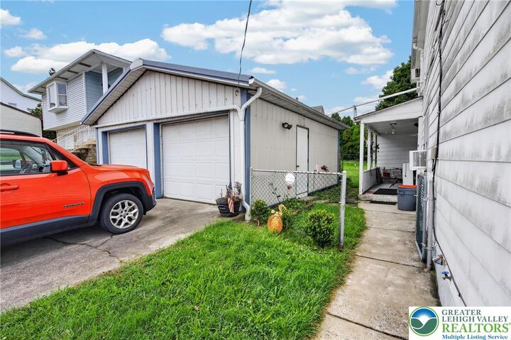 Property Photo: 124 1st Street PA 18218