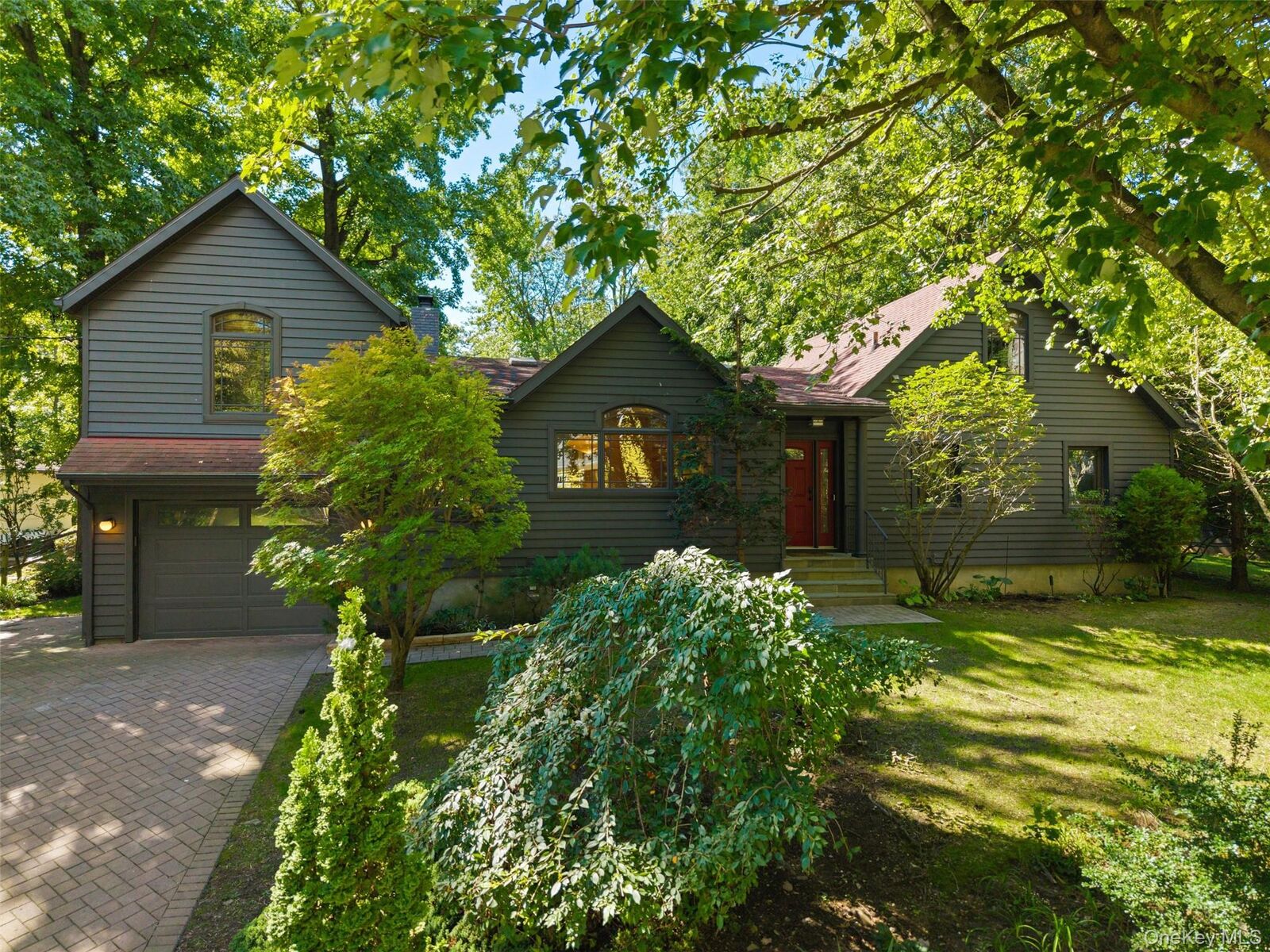 Property Photo:  61 Stony Run  NY 10804 