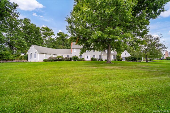 Property Photo:  4 Fox Hollow Drive  NY 10914 