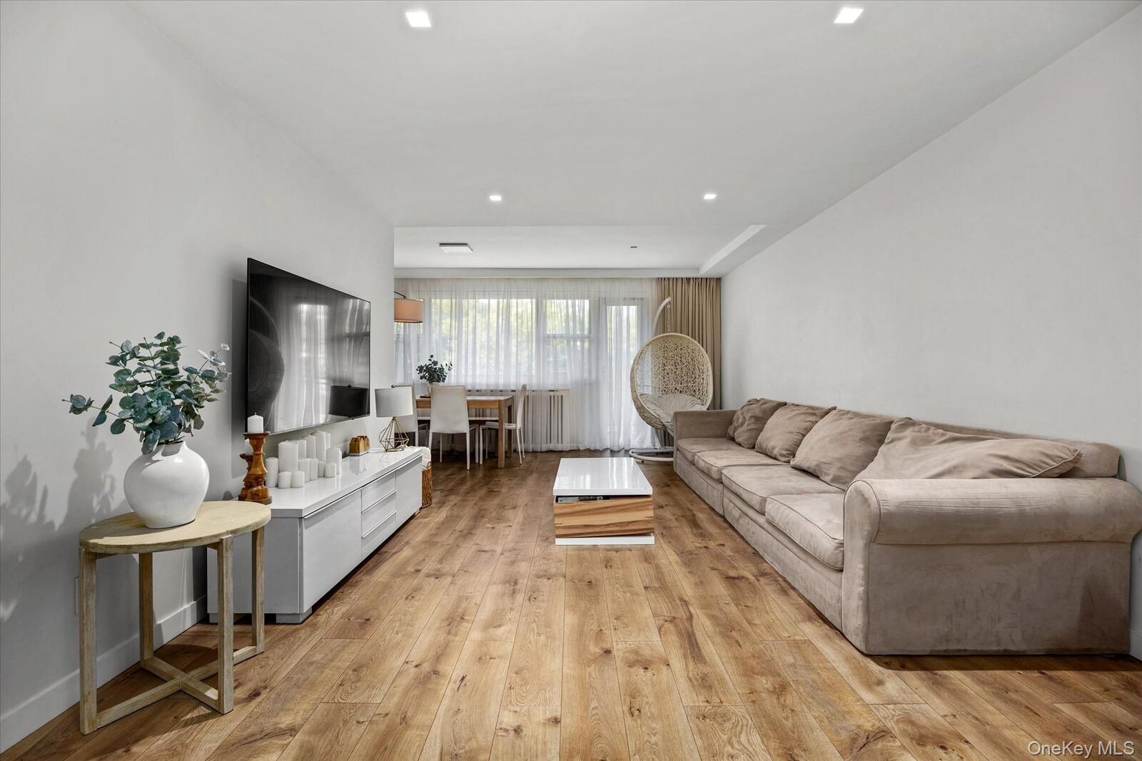 Property Photo:  151-31 88th Street 3C  NY 11414 