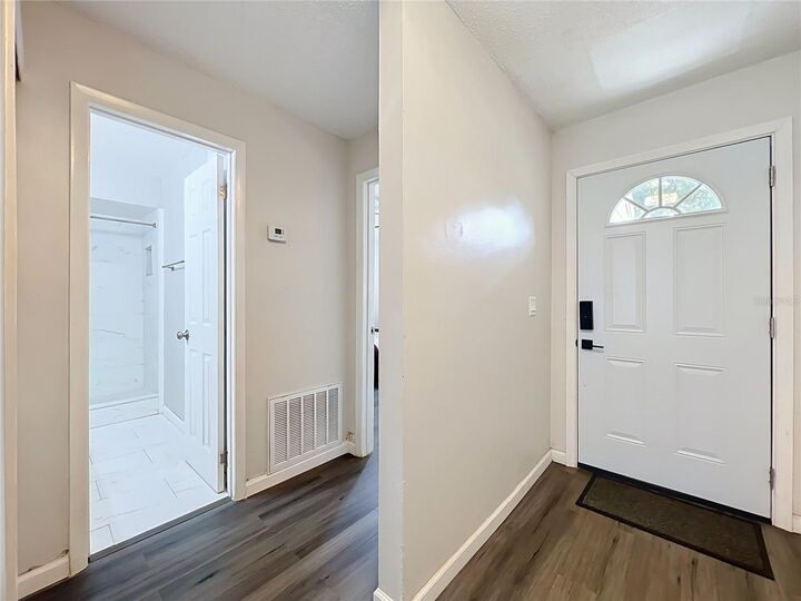 Property Photo: 2832 Hunt Club Lane FL 32826