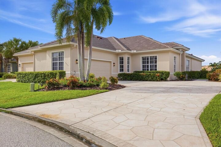 Property Photo: 2755 Myakka Creek Court FL 33953