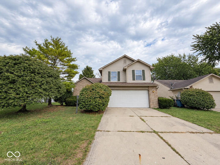 Property Photo:  12915 Longleaf Lane  IN 46038 