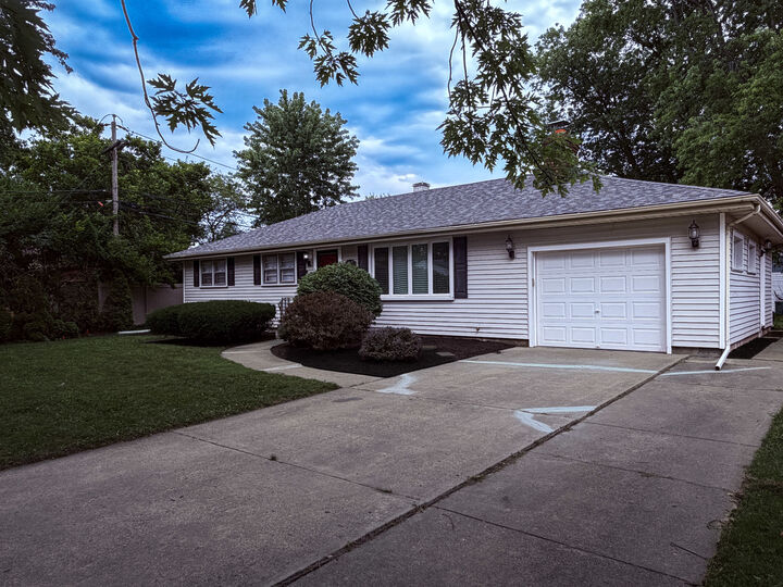 Property Photo: 16067 School Street IL 60473