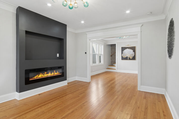 Property Photo: 4533 N Karlov Avenue IL 60630