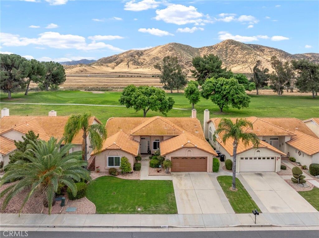 Property Photo:  2767 Banyan Tree  CA 92545 