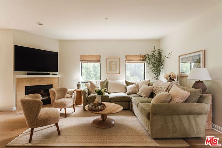 Property Photo:  14322 Dickens Street 4  CA 91423 