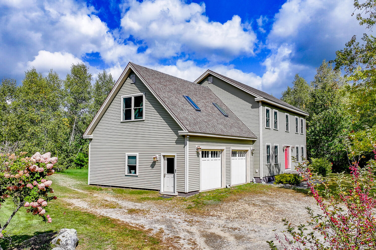 Property Photo:  2 Blueberry Lane  ME 04915 