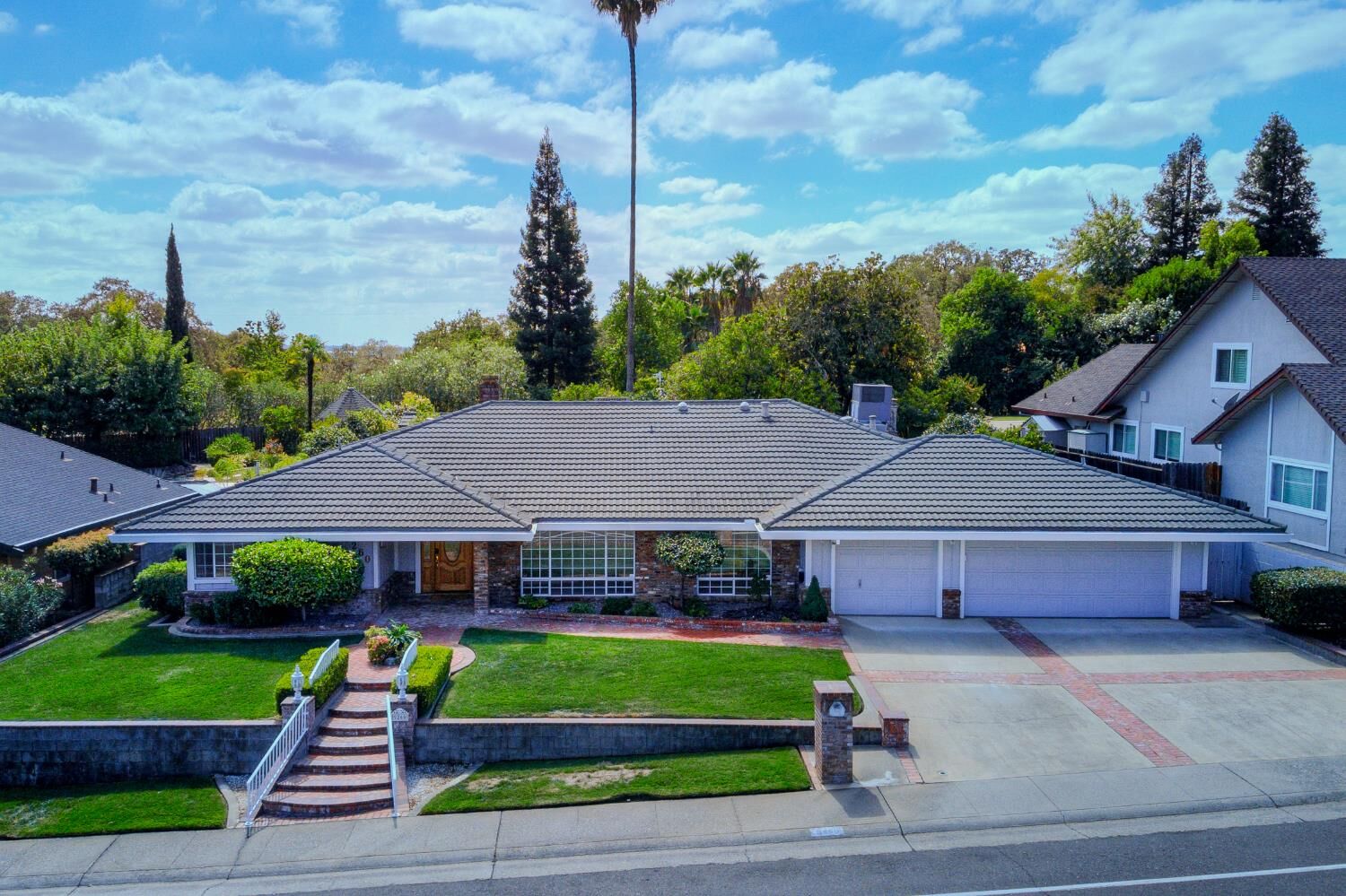 Property Photo: 9260 Winding Oak Drive CA 95628