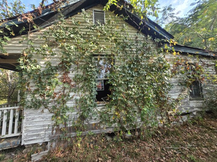 Property Photo:  704 N Water St  TN 38401 