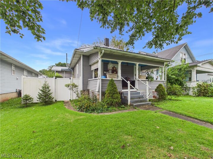 Property Photo:  904 West Virginia Avenue  WV 26104 
