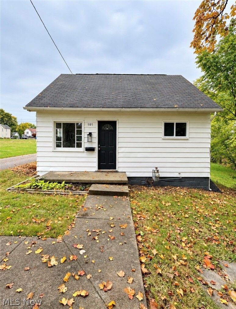 Property Photo:  101 N 9th Street  OH 43723 