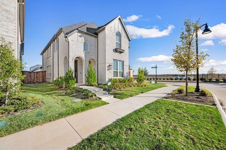 Property Photo:  2856 Chester Drive  TX 75009 