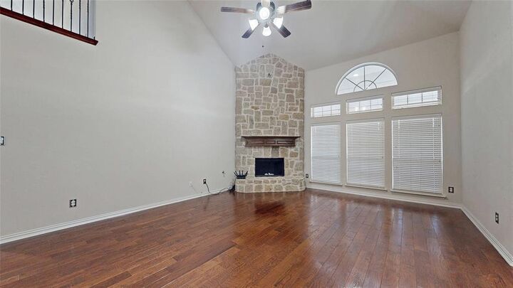 Property Photo: 4903 Barn Owl Trail TX 75052