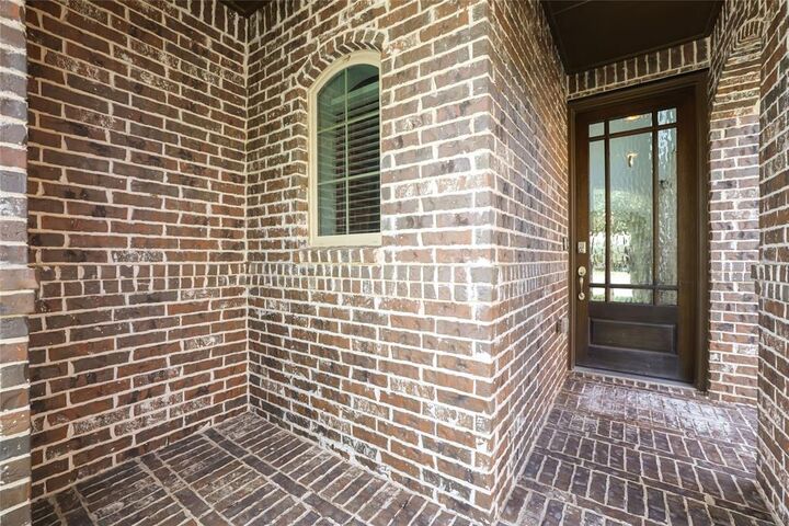 Property Photo: 1004 Friesian Lane TX 76227