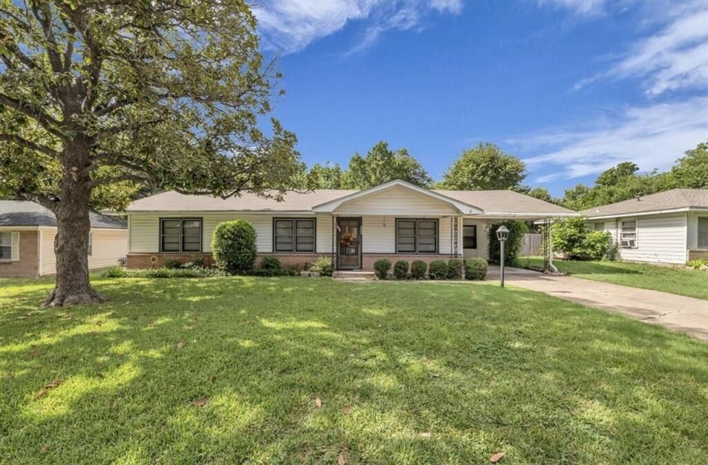Property Photo: 3300 Wynmore Drive TX 76706
