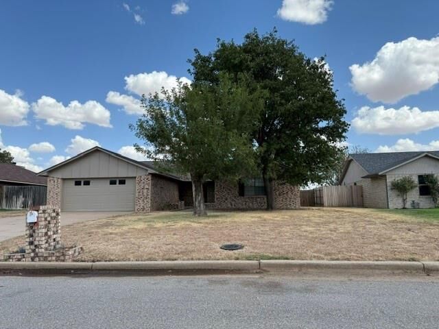 Property Photo:  620 Taft Street  OK 73521 