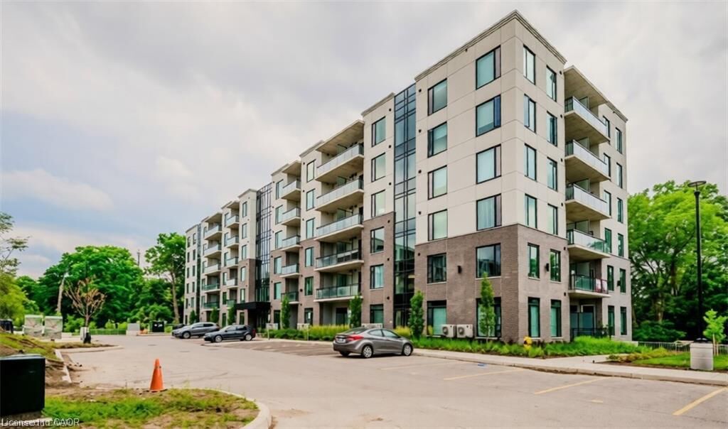 Property Photo: 103 Roger Street 615 ON N2J 0G2