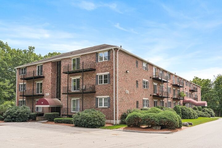 Property Photo: 59 Mill St 302 MA 01826