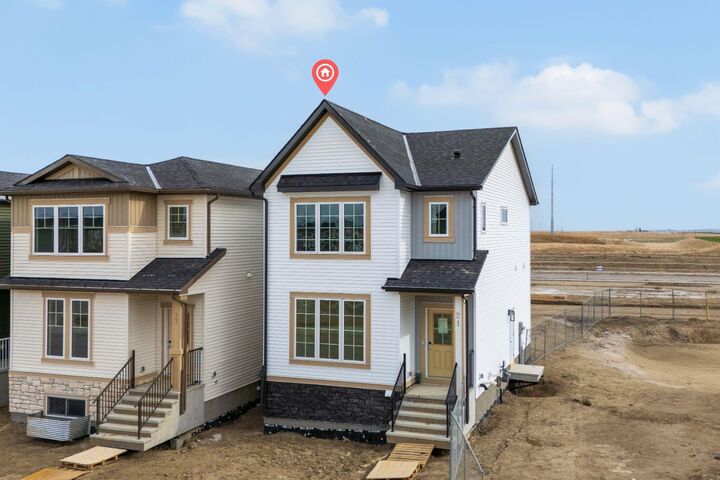 Property Photo: 55 Hotchkiss Way SE AB T3S 0V1