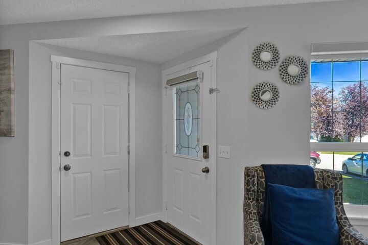 Property Photo: 254 Hidden Spring Mews NW AB T3A 5N3