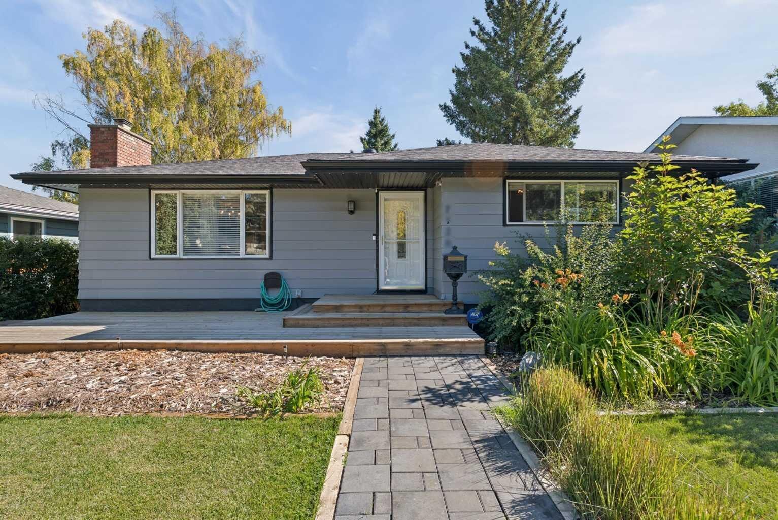 Property Photo:  7120 8 Street NW  AB T2K 1G3 